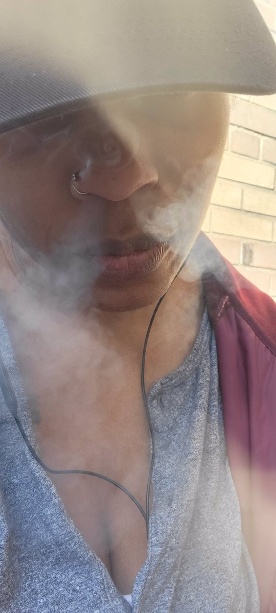 FitnessNever's tweet photo. #highmorning #420hashtags only #420day #420thick #420trainer 
Had a great virtual session this morning. 6:30am is dedication. I love it. #personaltrainer 
https://t.co/7wQilPRW2d https://t.co/xfgrlwp63b