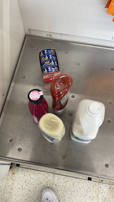 How the fuck did this come to &pound;17??? https://t.co/eHUDlrWLFy<a href="/tag/throwbackthursday"class="tags"><span>#throwbackthursday</span></a>