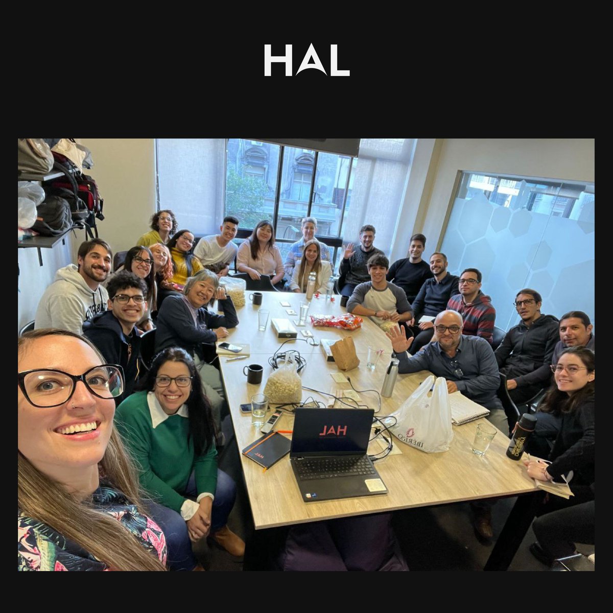 HALCompany's tweet photo. Llegó el cierre de un Q1 enorme al equipo de HAL 💪
Seguiremos haciendo eso que tanto nos caracteriza: pasión por lo que hacemos, compromiso con nuestros clientes.
Continuaremos trabajando en equipo para dar lo mejor que tenemos: nuestro servicio. 💗
#HALCompany #TeamHAL #Q1 https://t.co/qO8XjHx80q