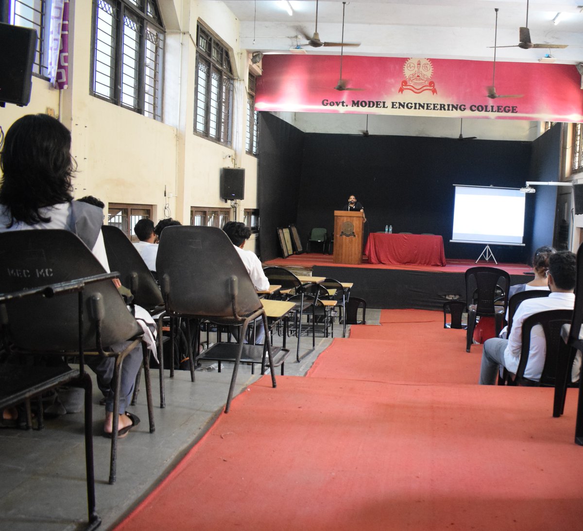 ignitarium's tweet photo. Thank you, Alan Paul Joy for your informative session on 'Image Signal Processing' at last week's #Ignitarium #TechTalks at Model Engineering College, Kochi 🔥
Special thanks to Deepthi J. for hosting us 👏 👏
#ignitariumtechtalk #sparkon #imageprocessing #signalprocessing https://t.co/TyxsmgKn5Q