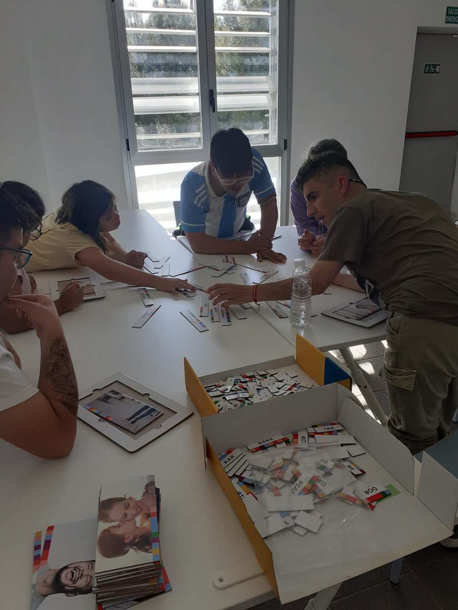 AsocAMIMET's tweet photo. Ayer tuvimos sesión de estimulación cognitiva con las personas adolescentes, impartida por, Elisabeth (Psicóloga de AMIMET).

Nos alegramos ver sus evoluciones y estamos muy orgullos@s de ellos.
¡Seguir así!🥰

¿Quieres participar?:  @amimetinclusion/948-410-100 ¡Te esperamos! ☺️ https://t.co/a81BJjLxz4