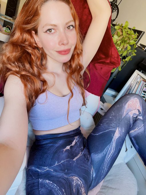 Yoga pants >>> baggy pants https://t.co/Rhrzuv05zG<a href="/tag/mvsales"class="tags"><span>#mvsales</span></a>