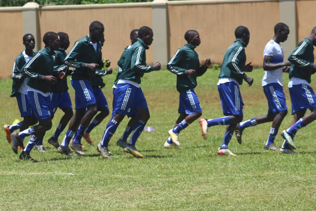 MukonoKingsHigh's tweet photo. It's a good afternoon from the #KingsOfFootball #KingsOfMukono blessed lunch y'all don't forget to inbox us for registration because it's still on going #MukonoKingsHighSchool #MissionEastAfrica πͺπͺ https://t.co/3qBdLb3qH7