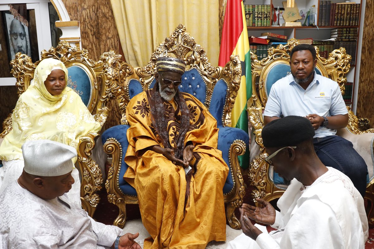 MTNGhana's tweet image. We are excited to share the heartwarming story of our donation to the National Chief Imam . Our mission is to celebrate generosity, foster unity, and support our communities.  This donation symbolizes gratitude to the Imam and the community he serves.
#GoodTogether #MTNGhana