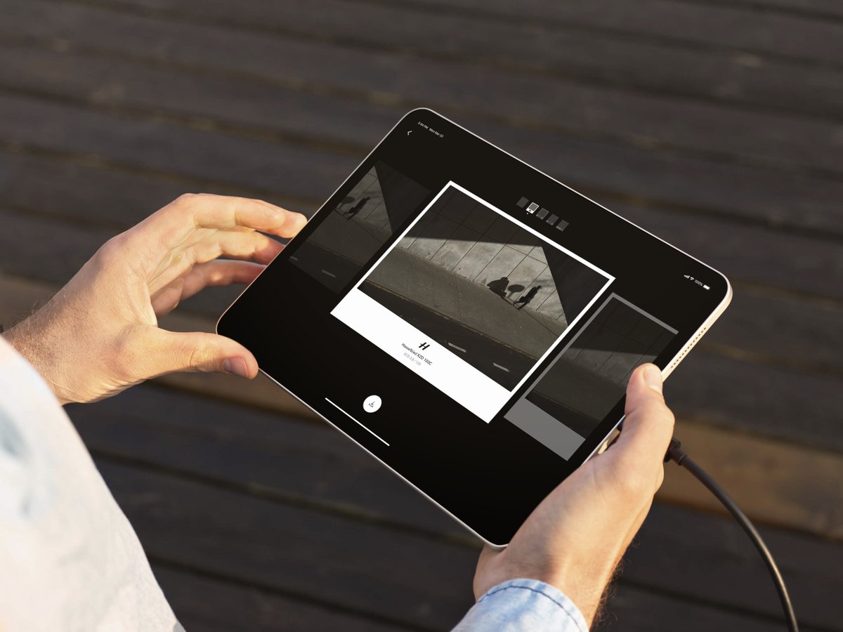 Hasselblad's tweet photo. Have you updated Phocus Mobile 2? 

You can now export image with Hasselblad photo frames to give it a more gallery-esque presentation.

Along with that, the update also provides improved control over vignetting at import, and more.

Update the Phocus Mobile 2 now and try it out! https://t.co/JxntIXQpY4