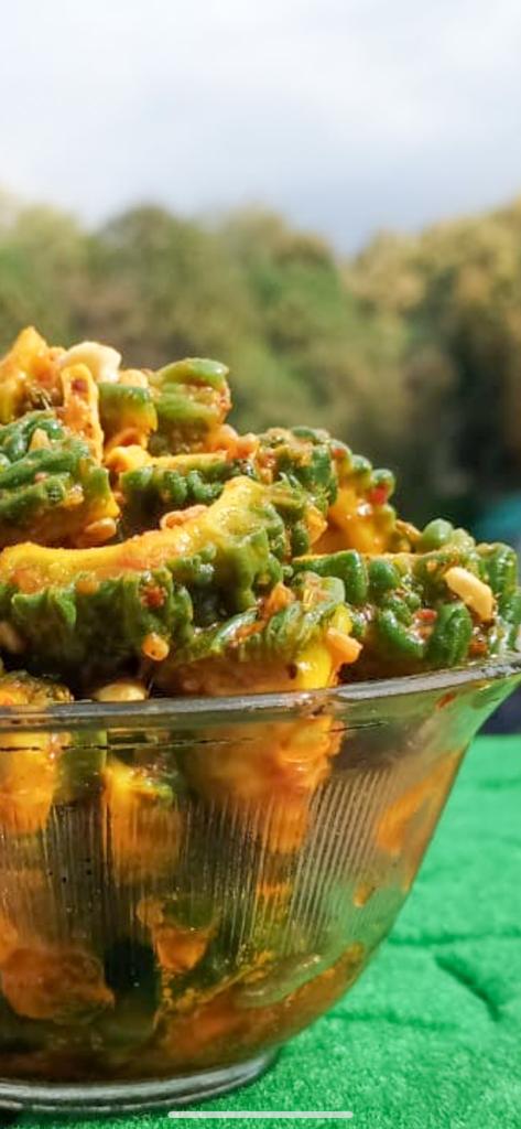 MasalaMonk's tweet photo. #BackInStock
Karela or Bitter Melon or Bitter Gourd Pickle (Himalayan).

Pickle of Karela / Bitter Gourd or Melon grown in Himalayas, made using locally sourced ingredients and Cold Pressed Mustard Oil.

Shop here: https://t.co/qtEEay4xO6 https://t.co/hrjN0Bitxw