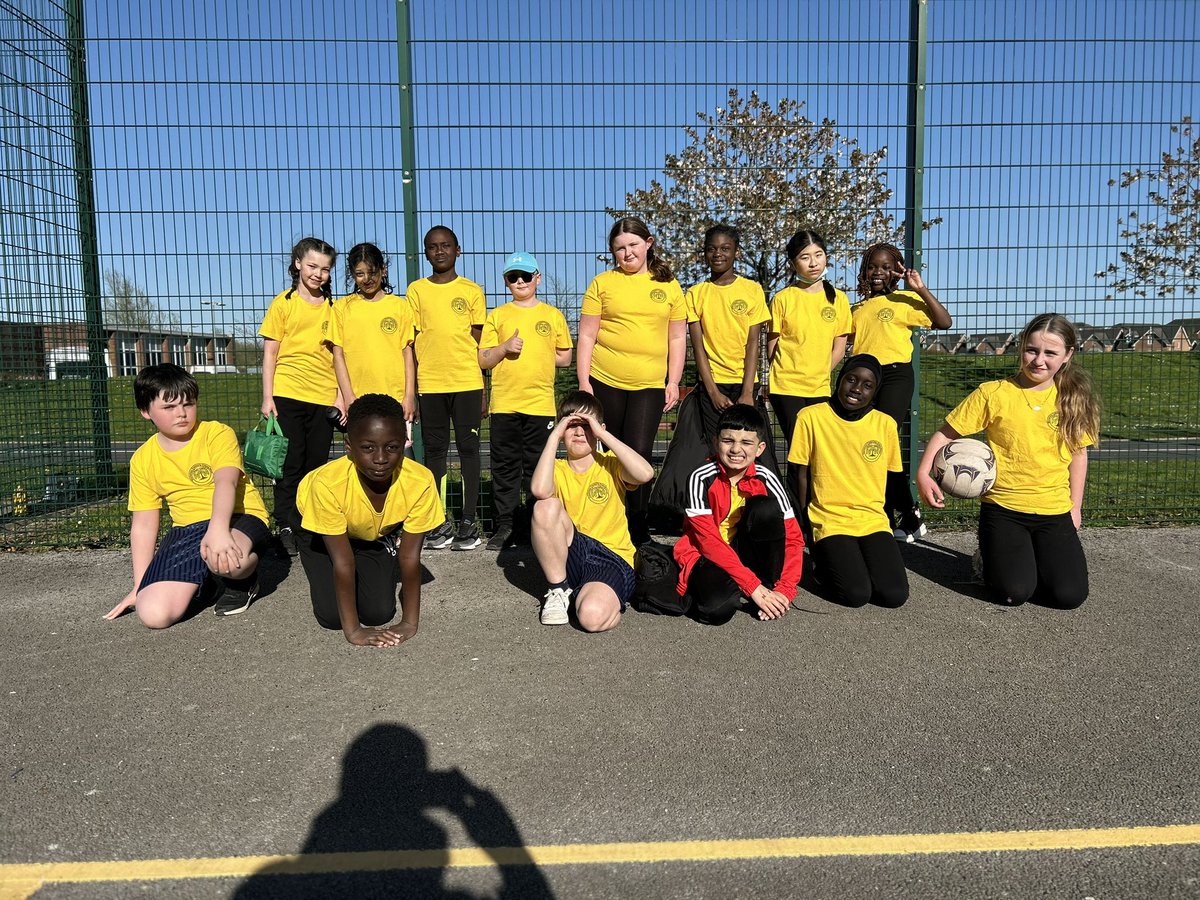 The netball team played their first tournament at @CoopAcademyNM yesterday and loved it! Well done everyone! @mcrschoolsPE