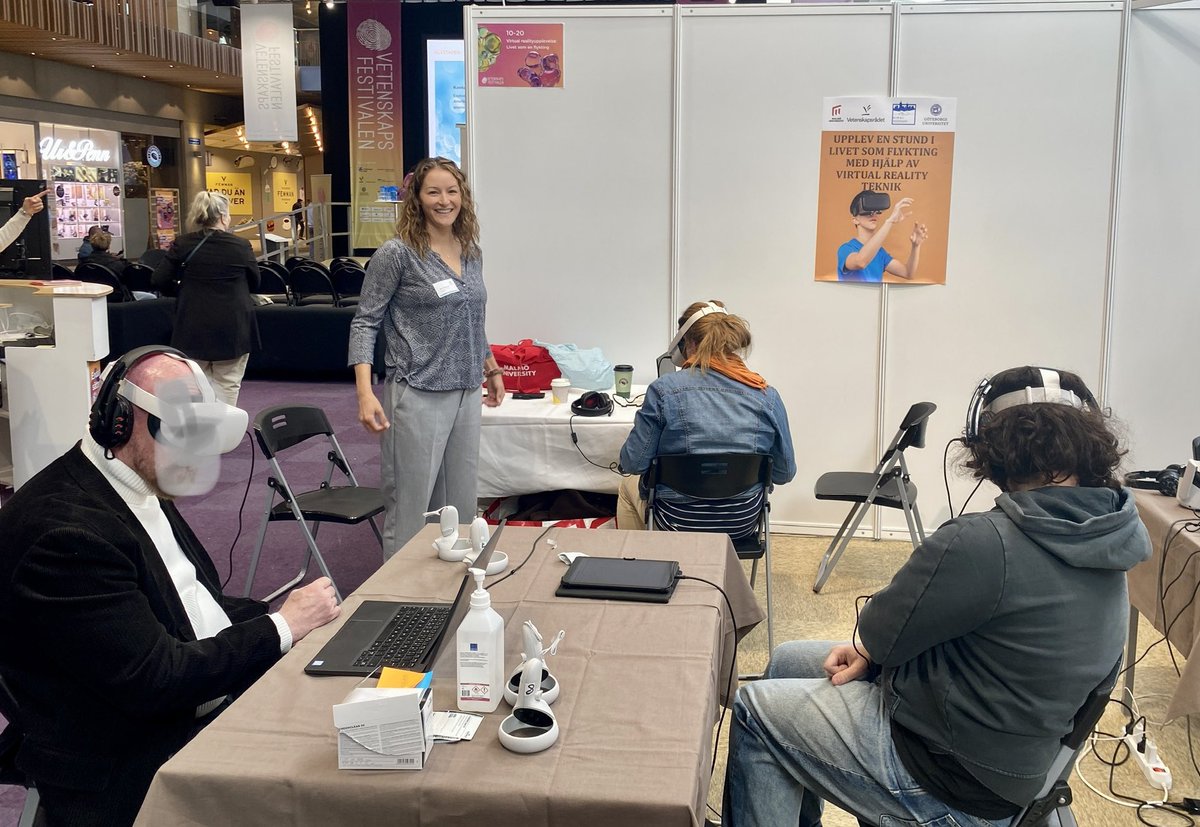 Running a virtual reality experiment at Gothenburg’s International Science Festival in Nordstan. We’ll be here through Sunday (10-20 weekdays and 10-18 weekends.) The experiences are based on stories shared by refugees. Join us and invite your friends!