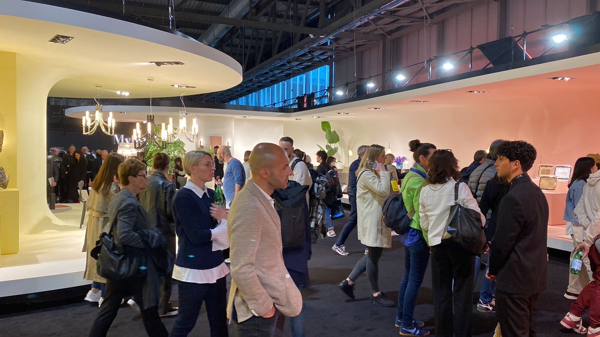 El equipo comercial de Feria del Mueble continua con la promoción del certamen en ferias internacionales 🙌🏼🥳

#feriadelmueble2024 #YOVOYAFMZ