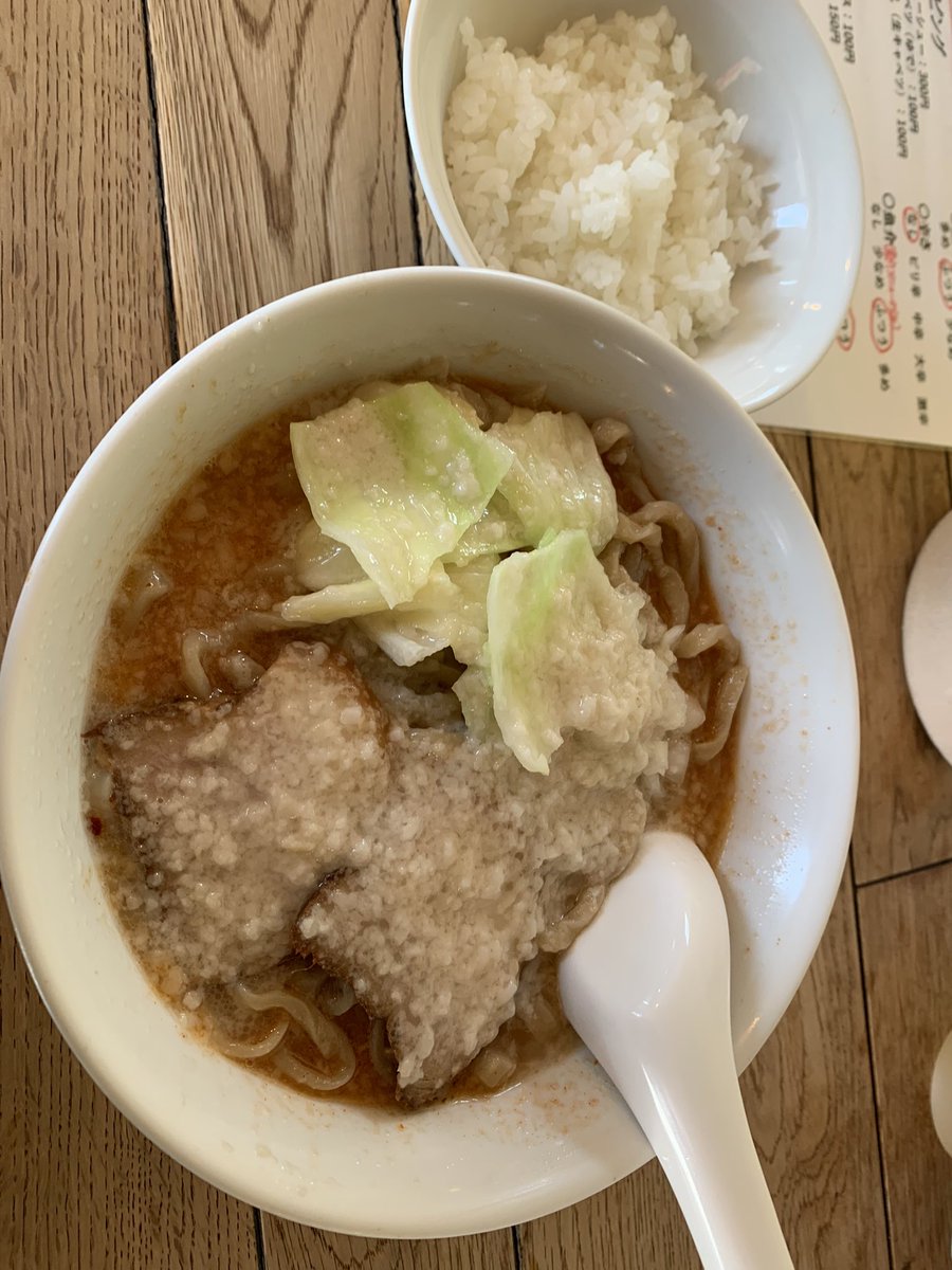力丸にて豚トマ
最近はレギュラーメニューよりもっぱら豚トマ
多めの背脂と相まって甘めの味わい
最後はもちろんドボン