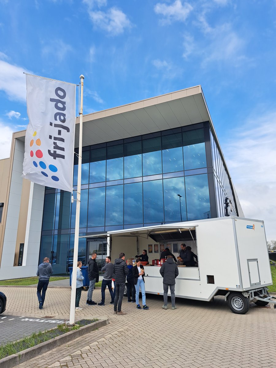 Fri-Jado tweet media