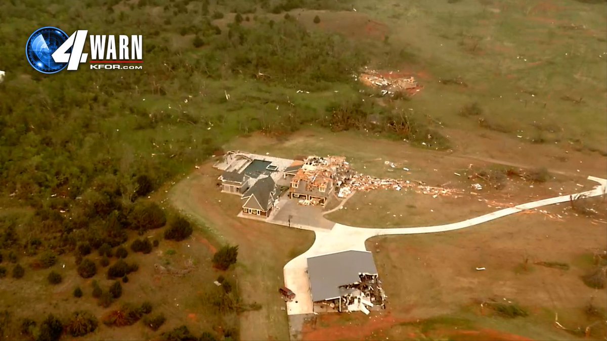 emilyrsutton's tweet photo. As the sun comes up, Chopper 4 is showing the extensive tornado damage in Cole, Oklahoma.
7AM THU @kfor #okwx https://t.co/nLi8u0nnHf