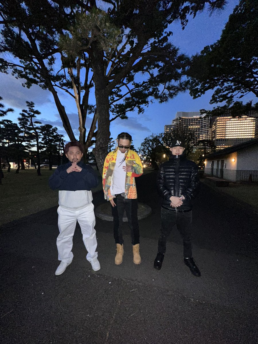 Lunv_Loyal's tweet photo. HAPPY 420💚💚💚

"高所恐怖症(Remix) ft. SEEDA &amp; Watson" video out now🌊🌊🌊

produced by @ratsu_berabow 
video by @RyotaNagashima 

https://t.co/iTHuVKnrNM https://t.co/NJn6JSzTX7