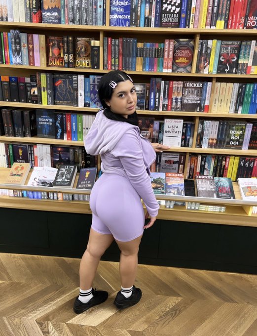 Ce te face sa ai o erectie? Intreb pt o prietena ❤️💜 https://t.co/SeQFNoblYl