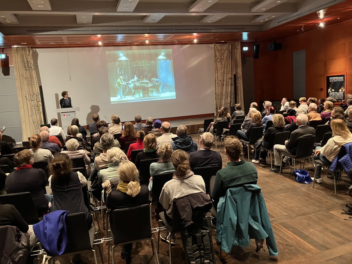 Betzebauer's tweet photo. Gestern zur Ausstellungseröffnung "Der bewahrte Blick" an der @SLUBdresden. Absolut sehenswert! 

Mehr zur Ausstellung und Zugang zum ausführlichen Onlinekatalog:
https://t.co/N5uyt9Jg3R

#culturalheritage #kulturerbe #filmerbe #averbe https://t.co/ufiRprp1GL