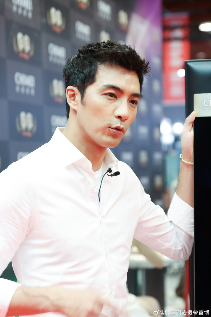 _SMART52030's tweet photo. Mike He’s Chimei event. 

[𝟎𝟒𝟏𝟒𝟐𝟎𝟐𝟑]

#MikeHe #賀軍翔
#Taiwan #Actor
#Oppa 

──•~❉᯽❉~•──

𝘗𝘩𝘰𝘵𝘰 𝘤𝘳𝘦𝘥𝘪𝘵𝘴 𝘵𝘰 : 

✦ 賀軍翔後援會官博 | 𝘞𝘦𝘪𝘣𝘰 https://t.co/Y0qmW8Awi1