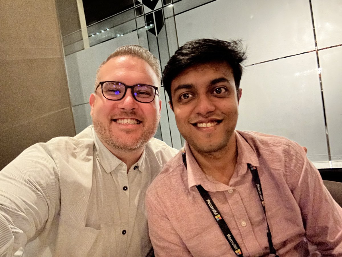 JonJLevesque's tweet image. My energy tank is getting low.. but the fullness of my heart is high as hell! #MvpBuzz #FlowFam #Mvpsummit