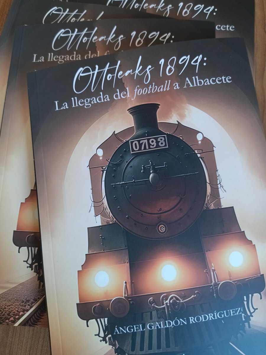 Angel_CIparque's tweet photo. Querido amigo amante de #Albacete, los torreznos y el ferrocarril: desde hoy puedes encontrar el viaje del balompié a La Mancha también en @hersolibreria y así tener material para despistar a tu cuñado en las inminentes comuniones y bodas.
#Ottoleaks https://t.co/64QfklLNIr