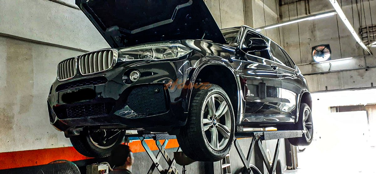 HanzAutoworks's tweet photo. BMW X5 F15 Hybrid

Regular oil service maintenance with spark plugs, front brake pads, oil leak fix of the turbo side hoses. Get it mended asap before your turbo runs dry from lack of coolant or oil supply. https://t.co/m7n645Yp5C