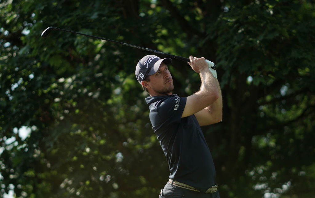 FederGolf's tweet photo. 📍 Malaysian Swing 2
In Malesia vince 🏴 #Harrold con -10. 🇲🇾 E. #Chang 2/o con -8.
🇮🇹 Due azzurri terminano in top ten 👏: #Zemmer 5/o con -5 e #VecchiFossa 8/o con -4.
#Saracino 21/o con +3, #Ortolani 27/o con +5, #Lipparelli 38/o con +8.
@theMENATour #golf https://t.co/0KWvFtzuJe