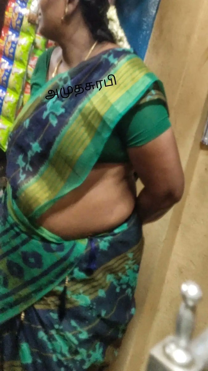 LocalAunties's tweet photo. Premi venkat oolu munda 🥵🤤💯 https://t.co/AR4Rqs1Rj2