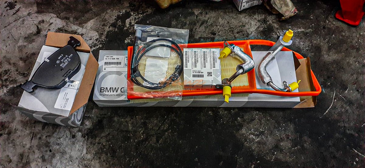 HanzAutoworks's tweet photo. Also tranmission oil service shall be done around 30-40k km

Mr. Ryan
https://t.co/G3uD4Y07PF
https://t.co/36CkDWWfzu

#bmw #bmwx5 #bmwf15 https://t.co/PVLCrUZc5x