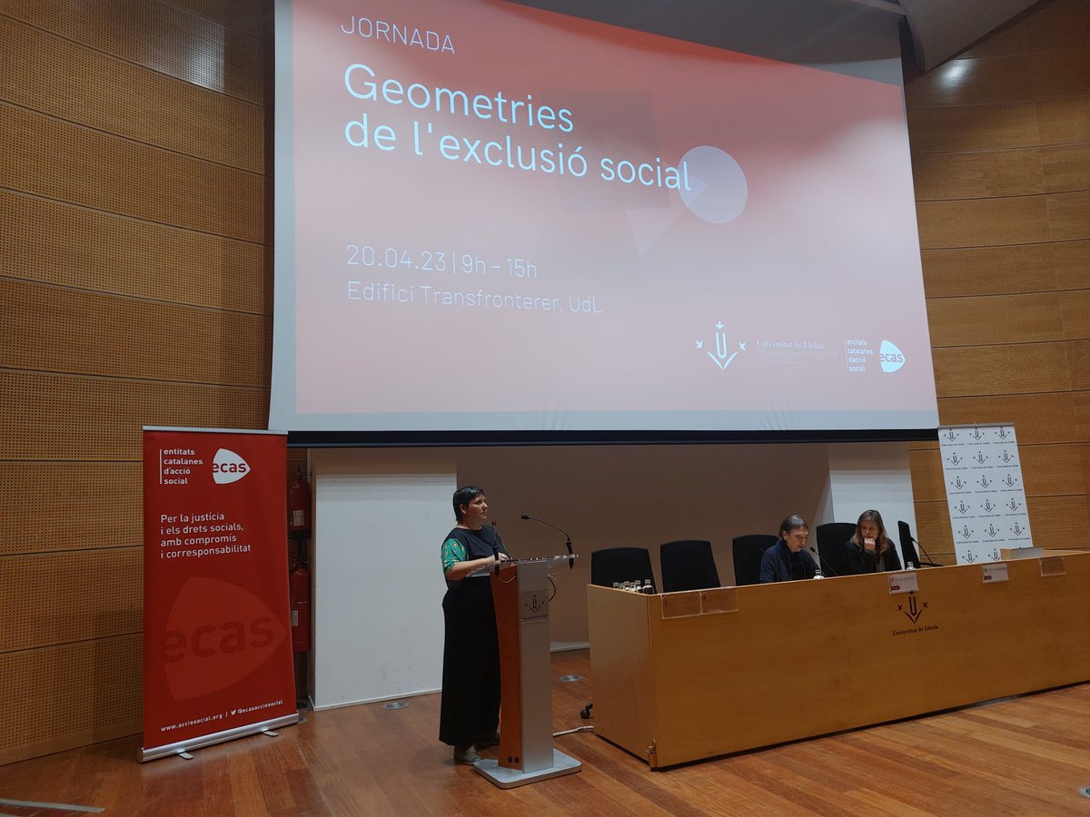 ecasacciosocial's tweet photo. 💥 Tret de sortida a la jornada Geometries de l'exclusió social!

Durant el matí, reflexionarem sobre les múltiples formes d'#exclusió social que pateixen moltes persones i sobre com treballen les entitats socials a #Lleida. https://t.co/yXdKMlQIUI
