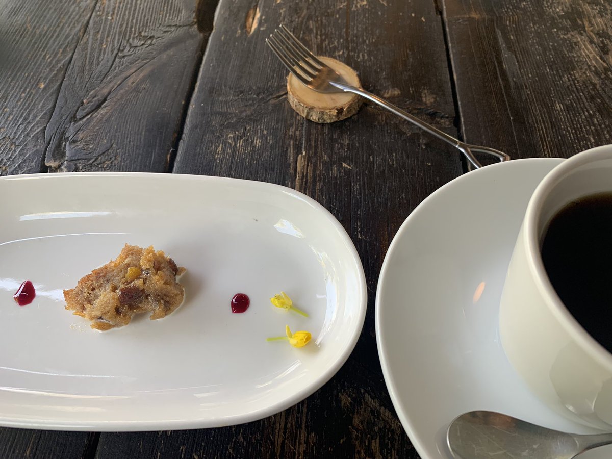 私は本日の定食をチョイス
付け合わせも美味しい〜
お友達はパスタランチ
このたけのこみそクリームスパゲッティも、かなり美味しい（少し味見させてもらった😋
デザートのスイーツも美味しかった！
でもこれだけでは終われないよね