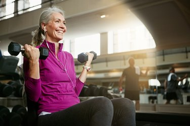 Next Tuesday is the start of a 5 week Menopausal Weight Training Clinic here @Cyclopark Learn to train with dumbbells, kettlebells, barbells in a small group training session Time: 12.30-13.30 Price: £35.00 To book: Fitness@cyclopark.com