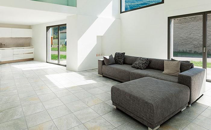 tilelife's tweet image. たまに「床暖房に使えるタイルは？」と聞かれます。

タイルは焼き物ですので床暖房程度の温度はへっちゃらです。
床タイルなら基本的には問題ないのですが、やはり内装床（居室床）に使えるもので、温まりやすい10mm程度の厚みのタイルをおすすめいたします。

#タイル
#床暖房