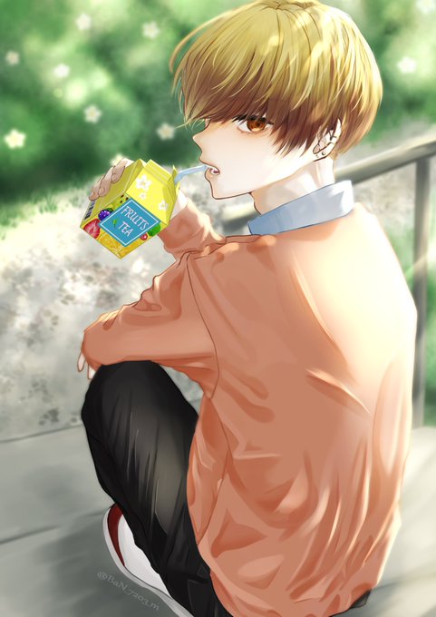 「milk carton sitting」 illustration images(Latest)