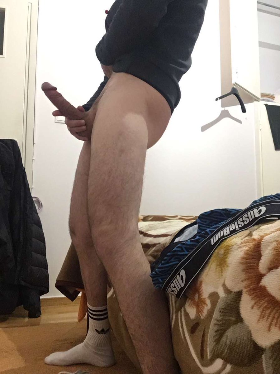 Dimk881Dimk88's tweet photo. @curved_guy Κακώς! Γιατί να ζηλέψεις? https://t.co/aKgC7vsn8O