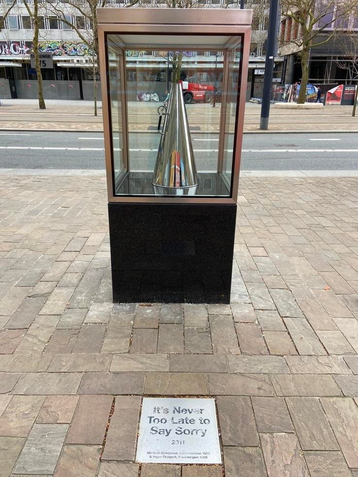 Ik schaam mij diep maar na 5 jaar er naast werkend had ik er geen weet van. Wat een geweldig weetje en het maakt Rotterdam weer mooier! ad.nl/rotterdam/cool…