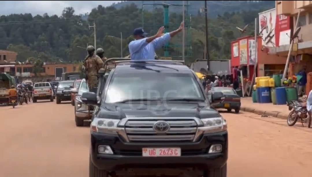 Namutyaba1's tweet photo. Like father like son #Bus strategy has begun so early😏.Musevenism must end. Stop wasting tax payer's money.
#Kabale https://t.co/xqPnVHQ04s