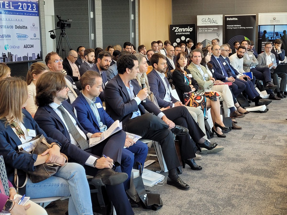 CesineEditorial's tweet photo. #INMOHOTEL2023 (2/2): La sostenibilidad es el futuro. Nota de prensa by @RevistaMetros2

@gngrup @AECOM @DANOSA_SPAIN
@ZennioSpain @EmilioGomezDelg @HoganLovellsES @ChristieCoEs
@Deloitte_ES #Gloval #Thirsa #FruxCapital. 

https://t.co/yg9GP7hS83 https://t.co/EYAzer0rNE