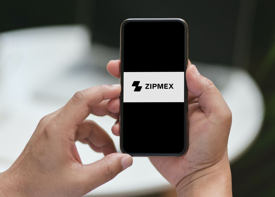 TheCoinriseCom's tweet photo. Zipmex delays restructuring plan by 2 months - What does this mean for their customers? 🤔📉 Share your thoughts on the impact of this delay on the #crypto community! #Zipmex #CryptoNews #RestructuringPlan 🚀🌕

https://t.co/ux4twjUdeA https://t.co/ZvAoceJKp3