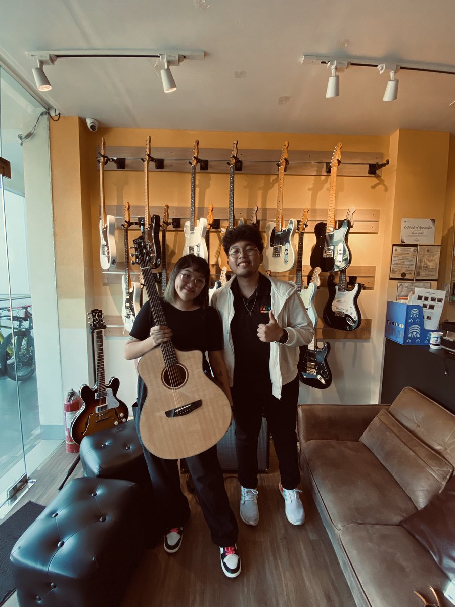 akoaydwta's tweet photo. Maraming salamat Jolly Music sa napaka solid na gitara!β¨
Get your own Sevillana here: https://t.co/7K7cVEA8ES
#jollyfam https://t.co/DsnqbX5Ylv