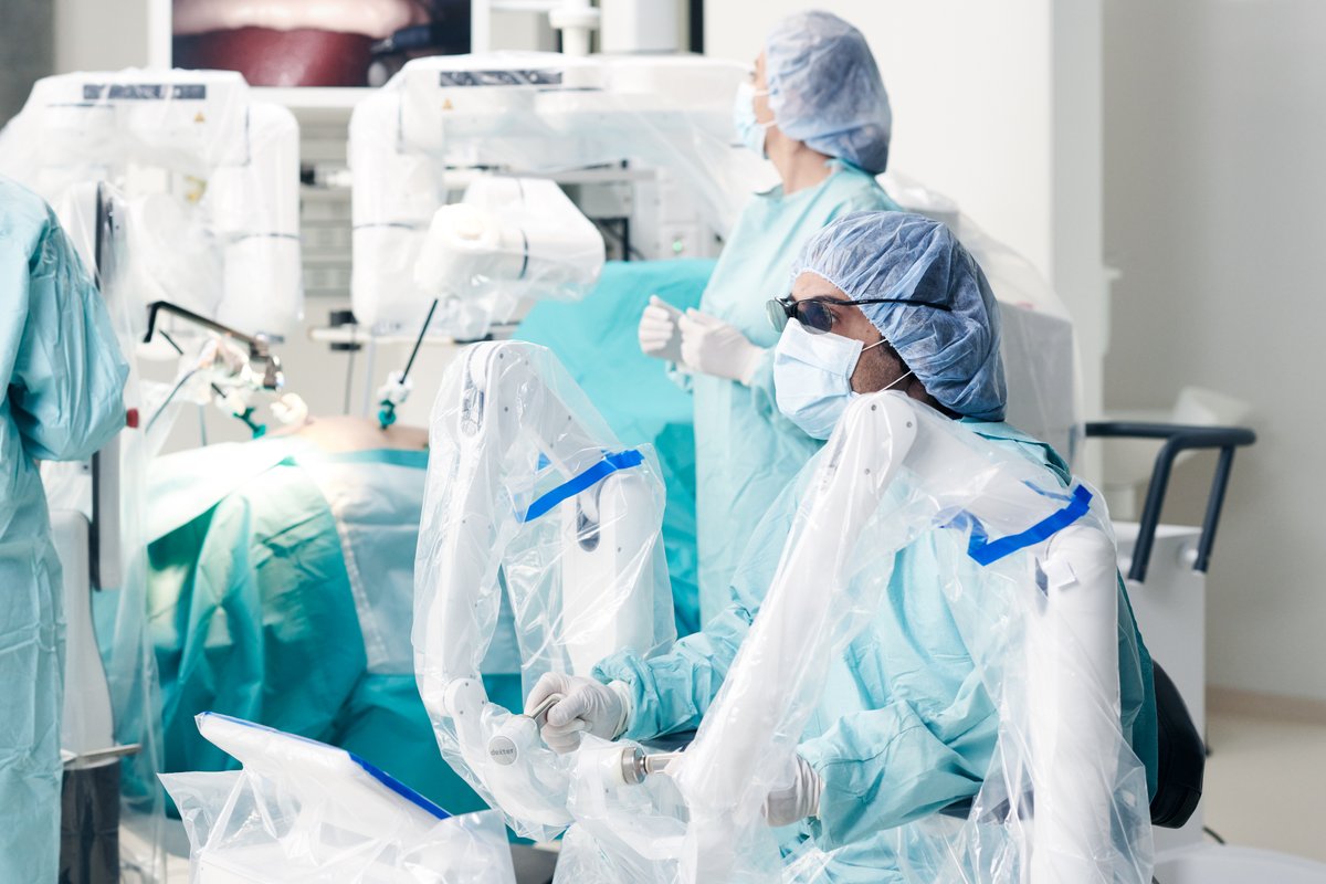 Distalmotion's tweet photo. Distalmotion raises $150M to accelerate FDA approval and clinical experience.

@RVLHC and our existing shareholders have reinforced their trust by committing to a new financing round. This will enable us to accelerate the expansion and adoption of Dexter to hospitals worldwide. https://t.co/RlVPP4ahv1