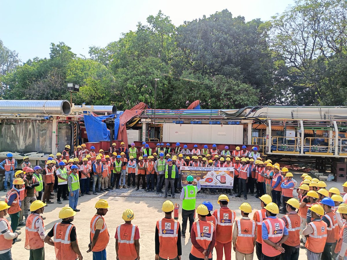 DmrcPatna's tweet photo. Stay Safe and Alert!  
 #FireSafetyWeek2023 from 14th-20th #April was observed at all #PatnaMetroProject sites to raise awareness about fire safety measures.
#metro #Patna #safety #dmrc https://t.co/oXpy1H5f0c