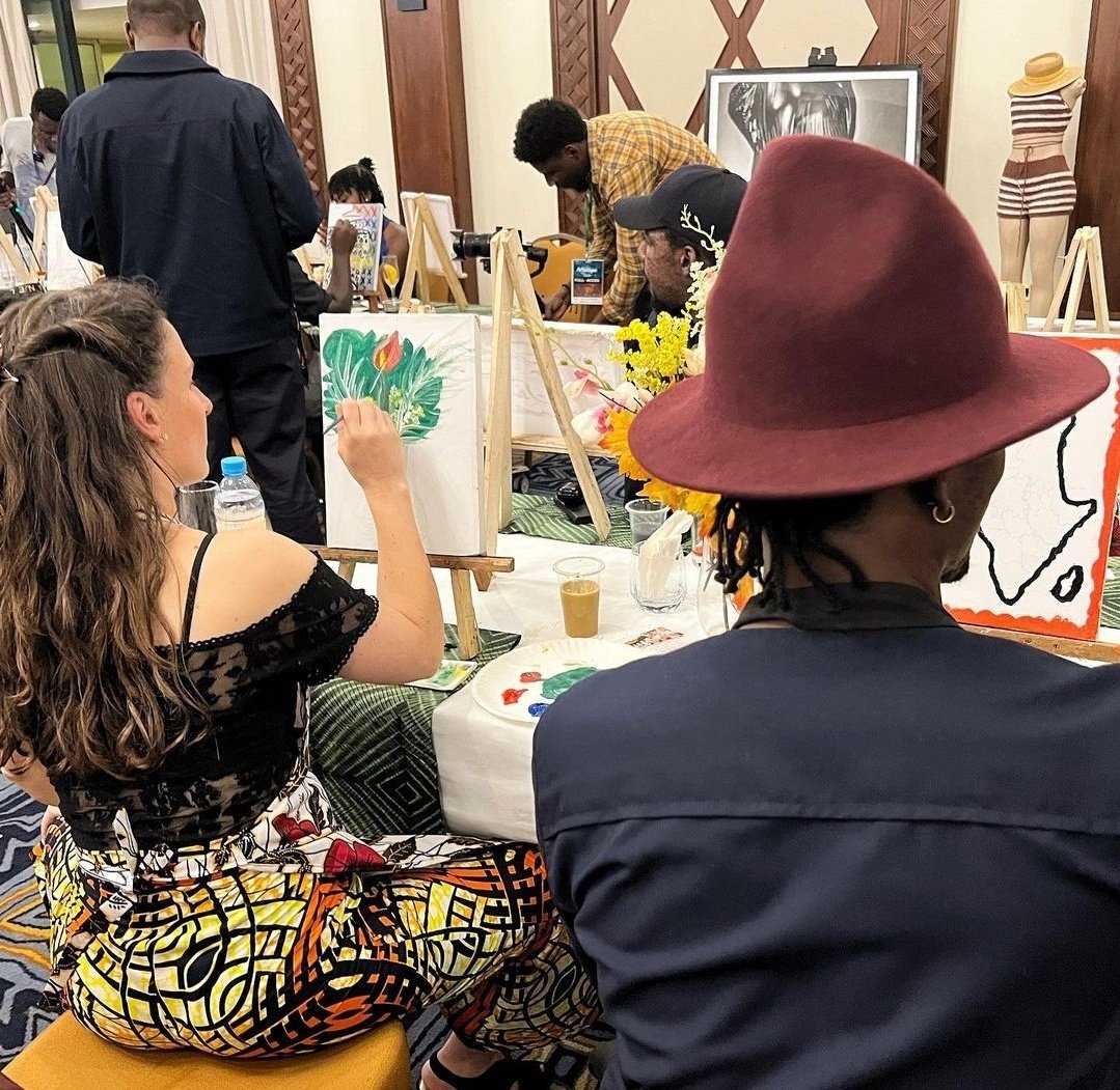 goma_hotel's tweet photo. Repost de aurapicnics (on IG)
~
Bring a friend with you and unleash your inner Picasso.
#friendsdate #friendspaintandsiptogether #aurapicnics #worldartday #goma #GomaSerena https://t.co/Gf5R4emWUz