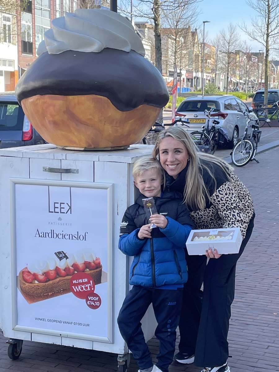 harddraverijB's tweet photo. De winnaar van onze Facebookpagina winactie. @lindadeboer8 . Wil je ook een keer winnen? Ga dan naar onze Facebookpagina Harddraverij Beverwijk. Bij 250 leden verloten wij weer iets! https://t.co/vavGZOVLom