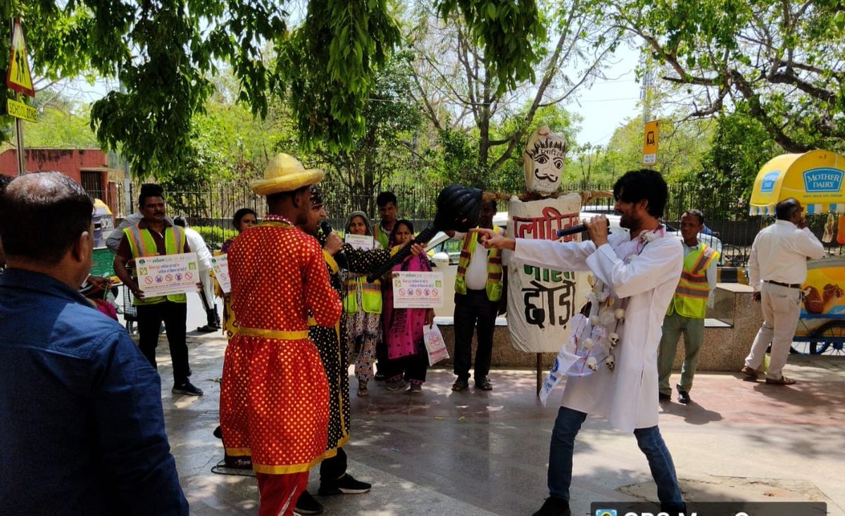 tweetndmc's tweet photo. Public HealthTeam is creating awareness about #SwacchSurvekshan2023 and discouraging Single Use Plastic usage near Birla Mandir, New Delhi.
#G20India
#BanonSingleUsePlastic
#SwachhSurvekshan2023
@DeepaAthlete https://t.co/TxiDJPWBRp