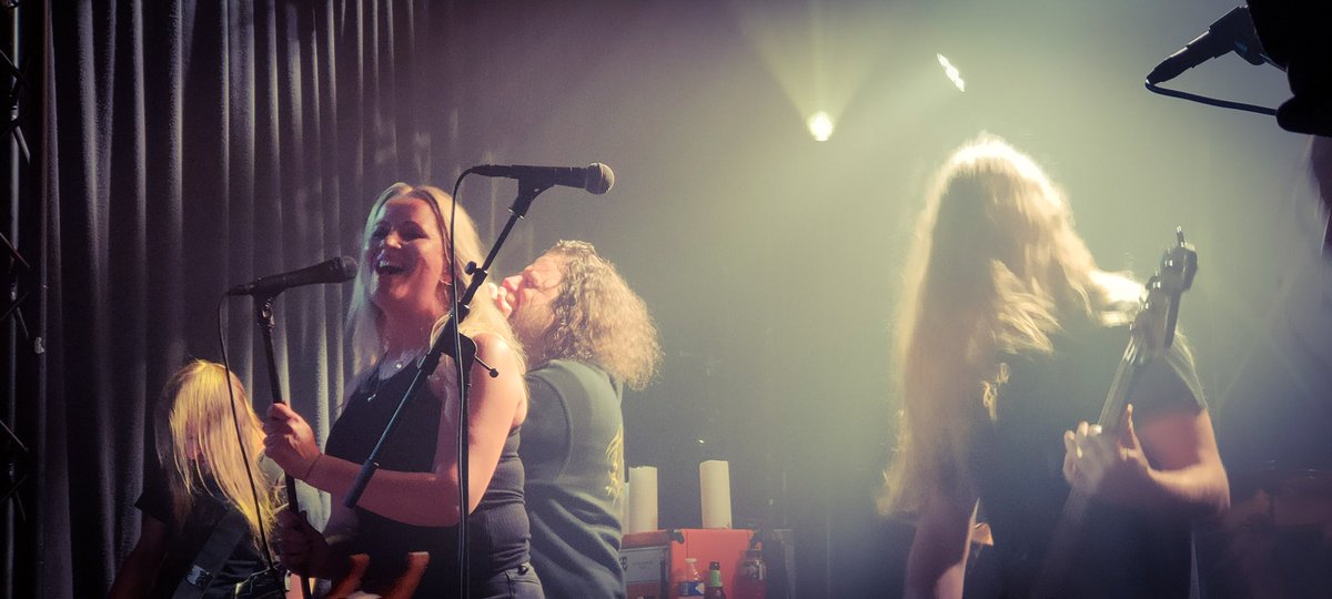 IDELB29's tweet photo. About last night 🤘
#ShoresOfNull #SwallowTheSun #Draconian https://t.co/Stdi5RngSz