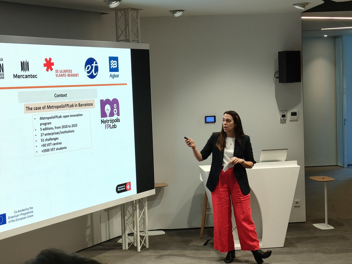 fundaciobcnfp's tweet photo. ❇️Sol Bermejo,coordinadora del projecte, explicant el projecte #WaterChallengeVetLab i Gemma Sepúlveda @GemmaSB_5 comparteix el cas #MetropolisFPLab
❇️Sol Bermejo,project coordinator,explains the #WaterChallengeVetLab and Gemma Sepúlveda shares the case of the #MetropolisFPLab https://t.co/Rw5YOlkR0E