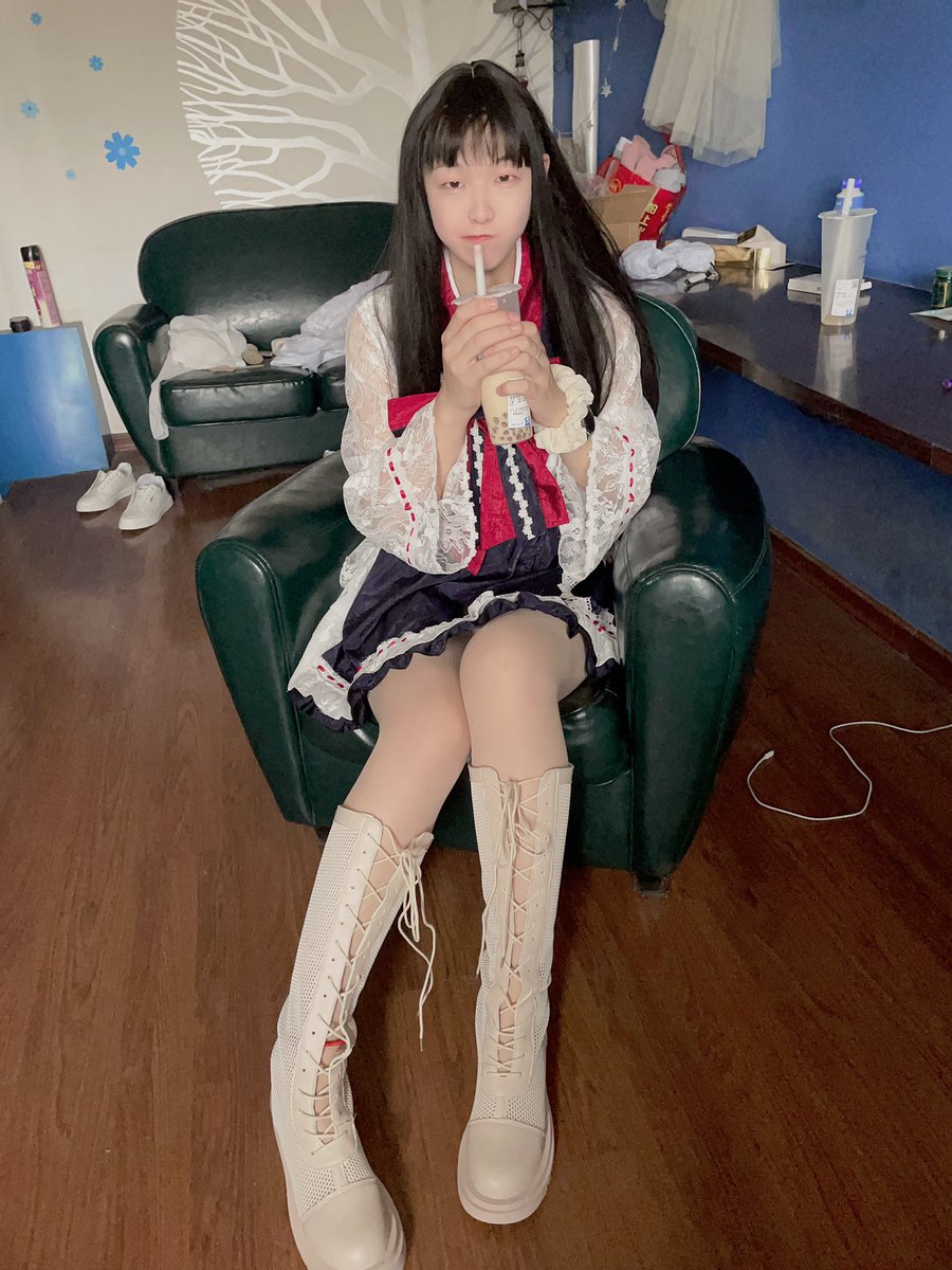 OrangePPB's tweet photo. 我要去日料店端盘子 https://t.co/WAdoF6msiy