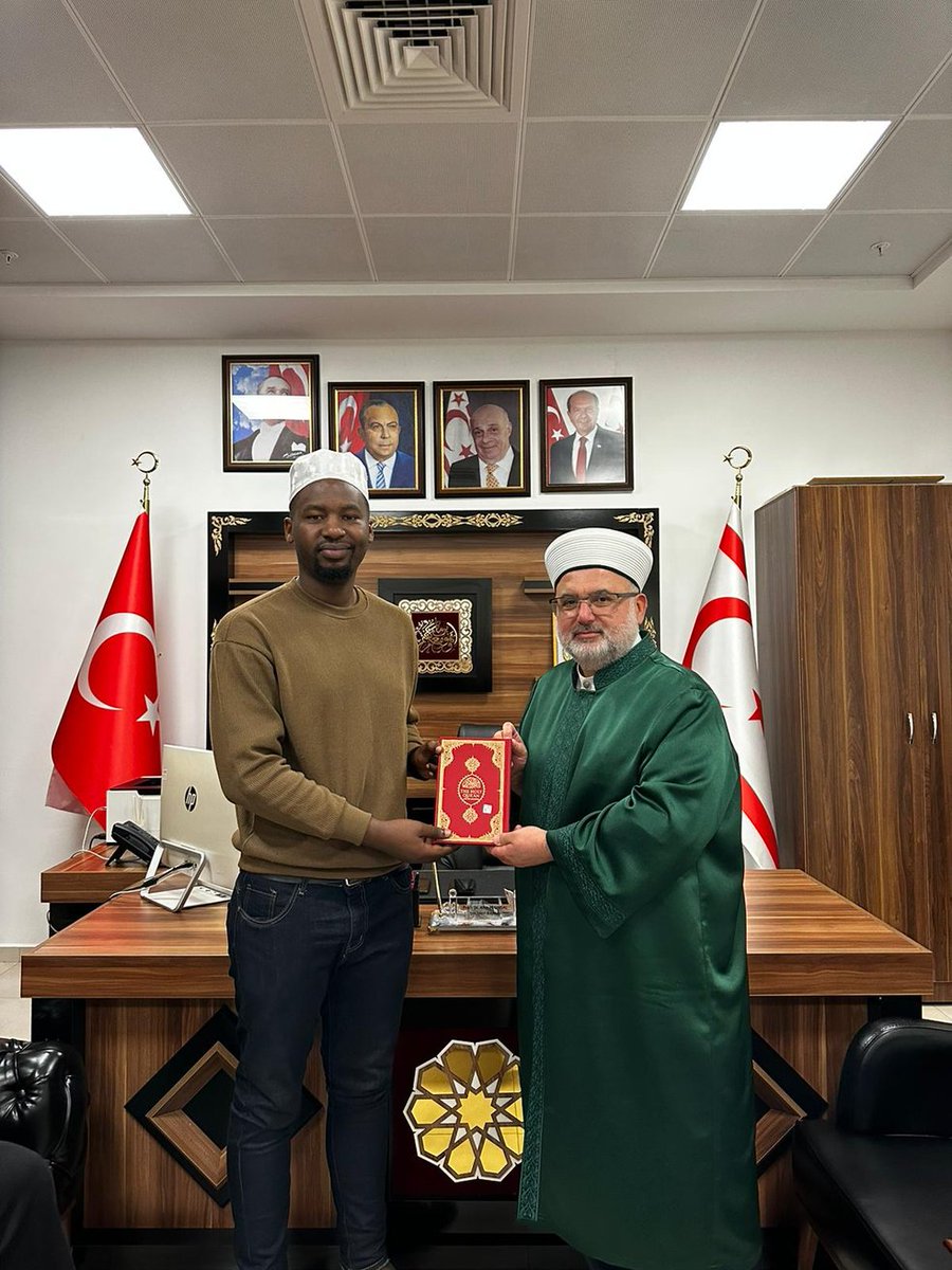 kktcdinisleri's tweet photo. Ruanda Vatandaşı Alliance Christian Ashımwe, KKTC Din İşleri Başkanlığı'nda Gerçekleştirilen İhtida Töreninde Müslüman Oldu.
Haber Detay Link:
https://t.co/e3hbH1sGyx
#ihtida #kktc #ruanda #müslim #kıbrısmüftülüğü #kktcdinişleribaşkanlığı https://t.co/leiH9B2O9y