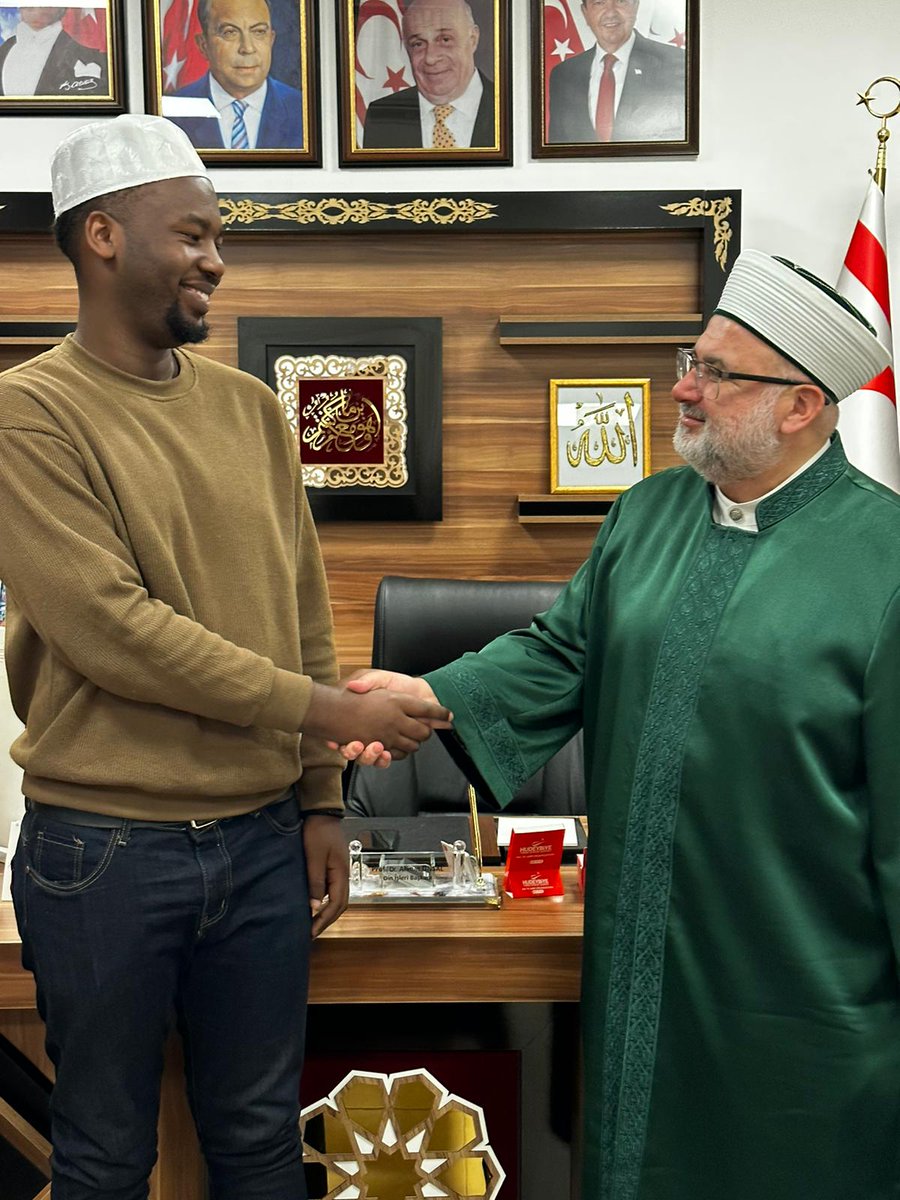 kktcdinisleri's tweet photo. Ruanda Vatandaşı Alliance Christian Ashımwe, KKTC Din İşleri Başkanlığı'nda Gerçekleştirilen İhtida Töreninde Müslüman Oldu.
Haber Detay Link:
https://t.co/e3hbH1sGyx
#ihtida #kktc #ruanda #müslim #kıbrısmüftülüğü #kktcdinişleribaşkanlığı https://t.co/leiH9B2O9y