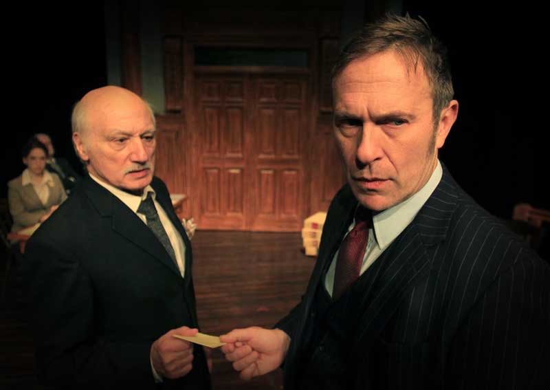 TheBathMagazine's tweet image. "This beautifully crafted redemption tale relies on pristine casting, intelligent direction and a fast-paced script rich in traditional storytelling" says @TheAnimalDisco about The Verdict @TheatreRBath until 22 April. 🎭 Starring @JasonMerrells. 👉 bit.ly/40qeo75