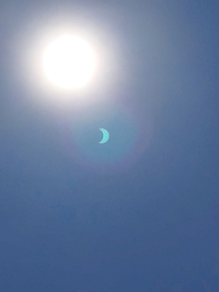 Sannsayy's tweet image. Subhanallah 😇🌝🌛 #gerhana #today #20april #2023 #ramadhan