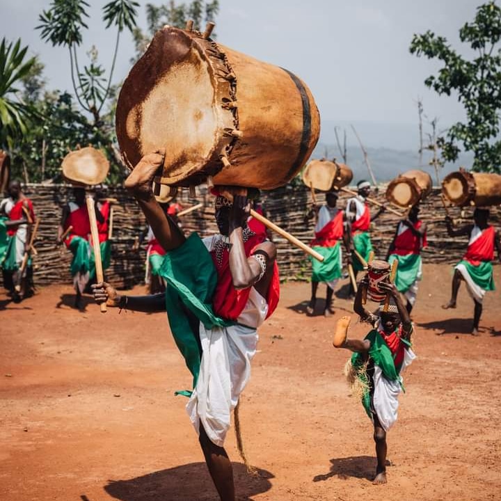 Burundiguides's tweet photo. Gishora Sanctuary Drums

#explore #Burundi #WithUs #welcom_to_Burundi #greencountry #butundiguides #visitBurundi https://t.co/0pCmk48JbO